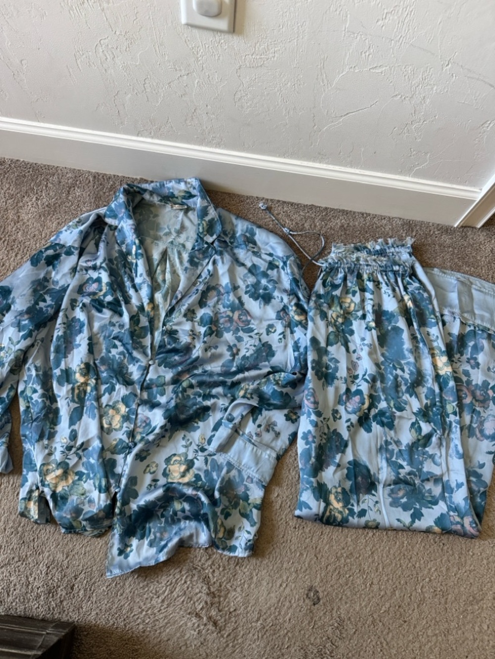 Free People Blue Floral Dreamy Days Pajama Top and Pants size M